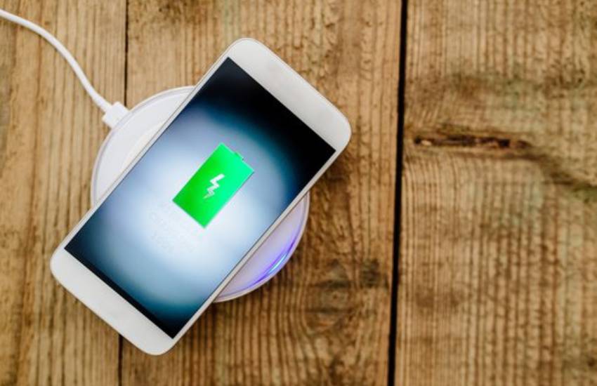 commercial charging station for phones