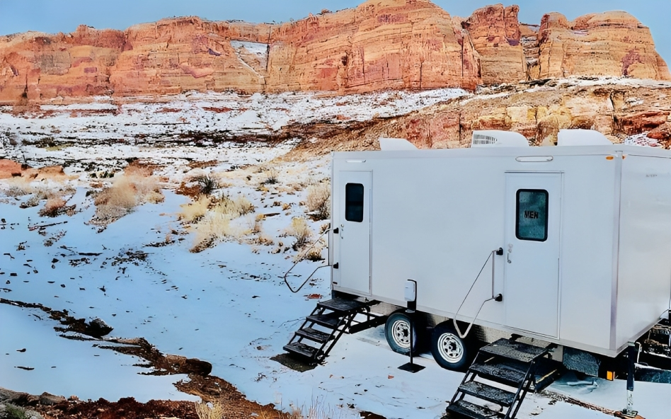 portable restroom rental